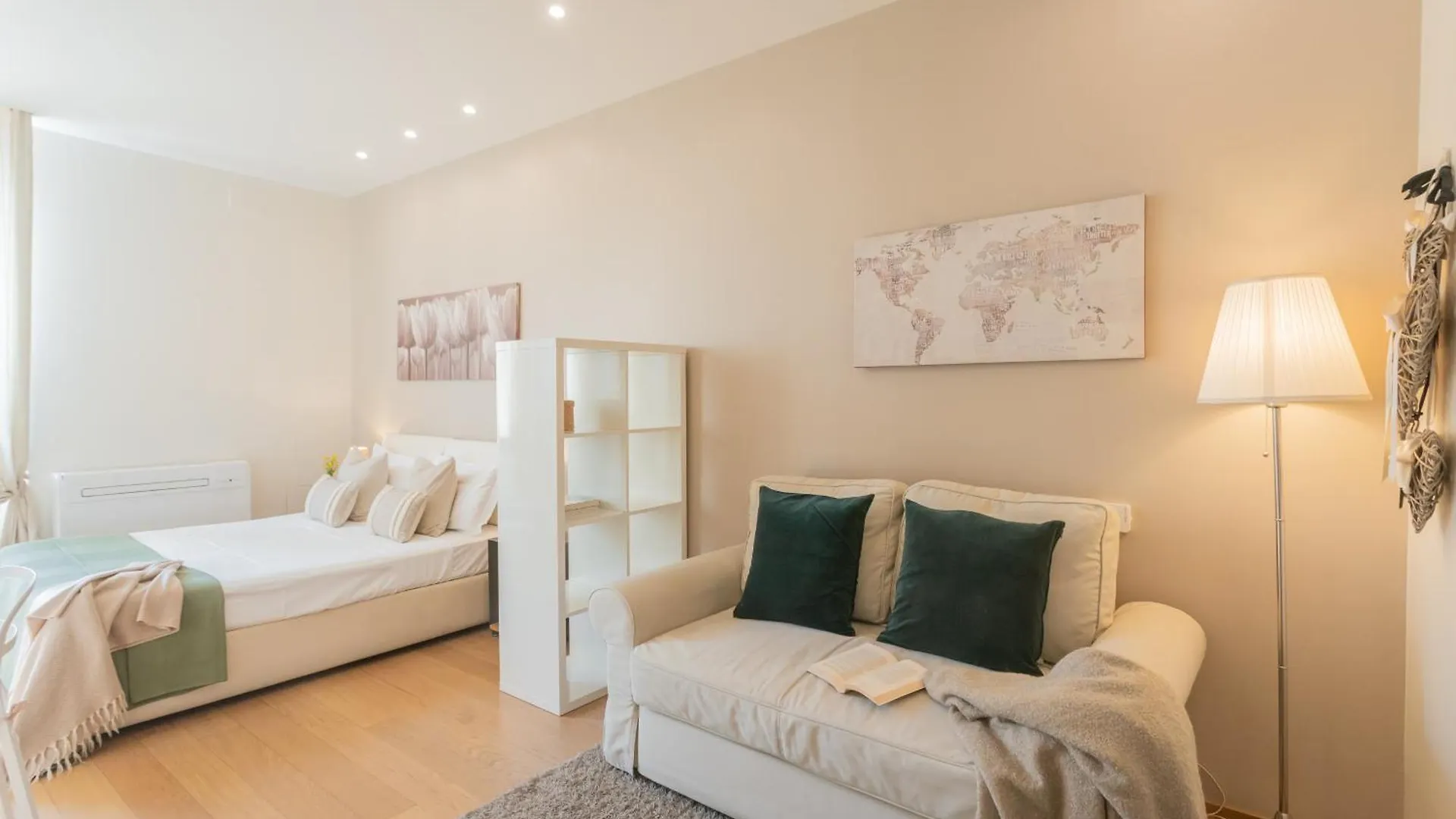 Mt Studios By Rent All كومو شقة