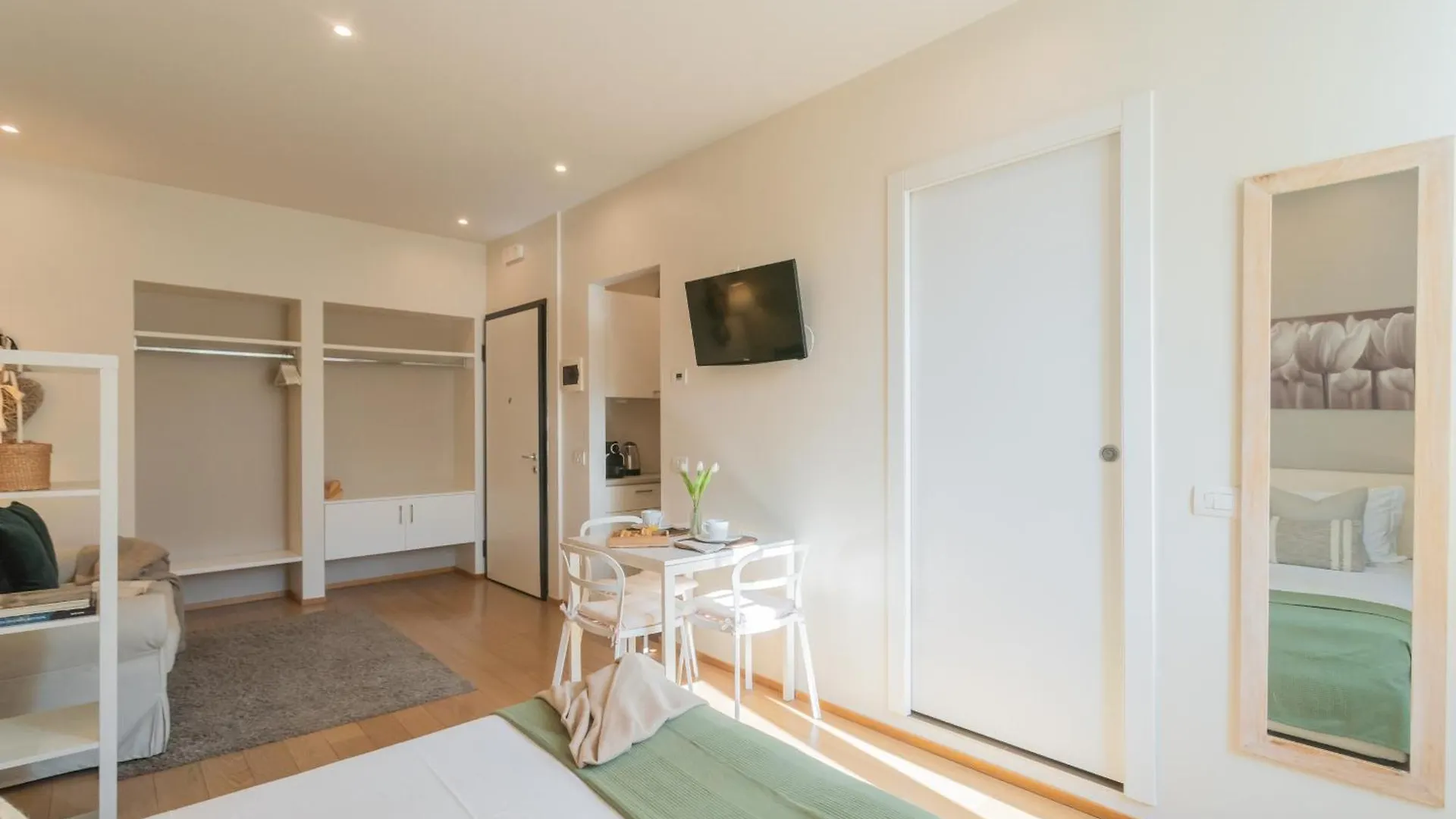 Mt Studios By Rent All Όπως