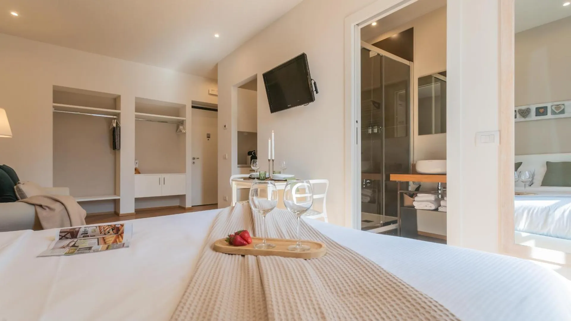 Mt Studios By Rent All Όπως